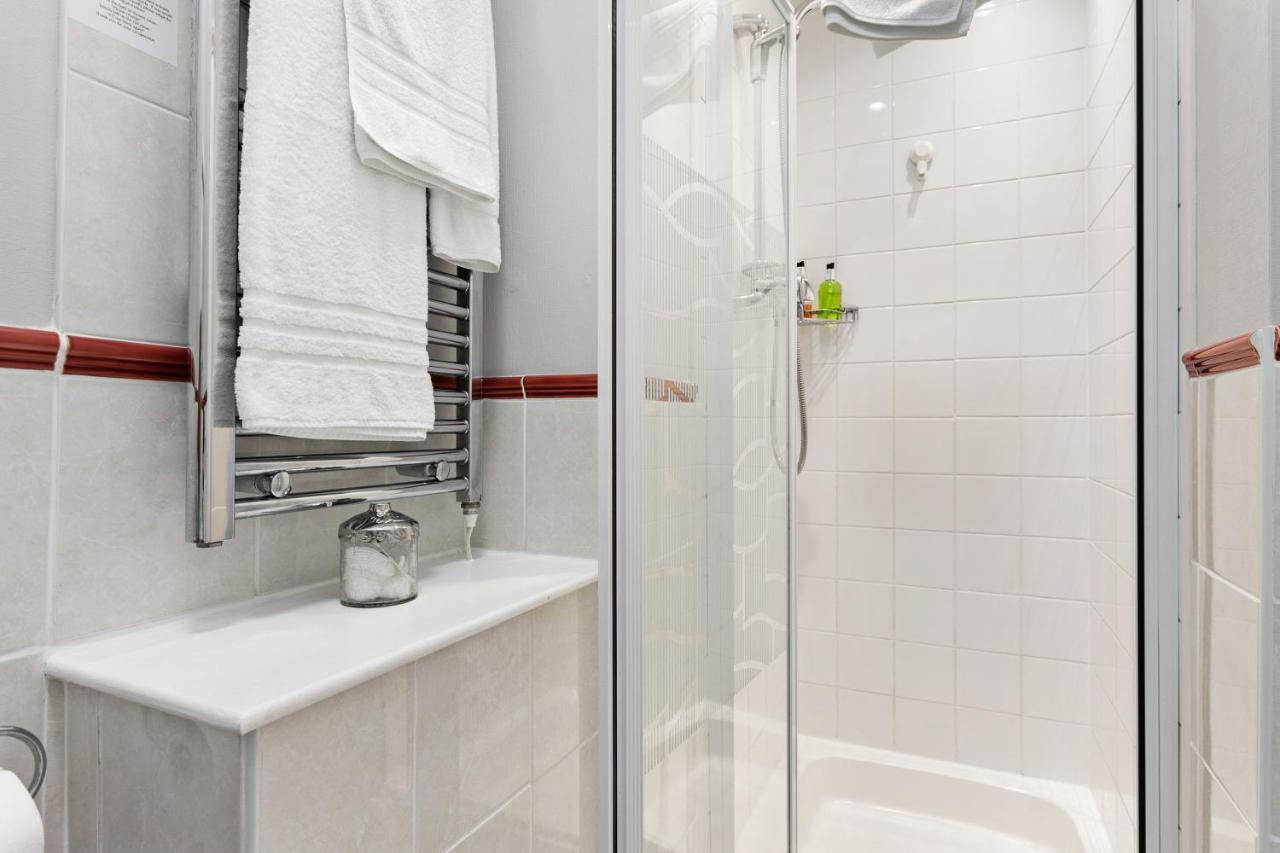 Melba House (Adults Only) Bed & Breakfast Torquay Bagian luar foto