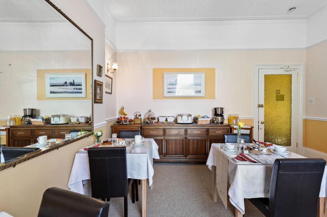 Melba House (Adults Only) Bed & Breakfast Torquay Bagian luar foto