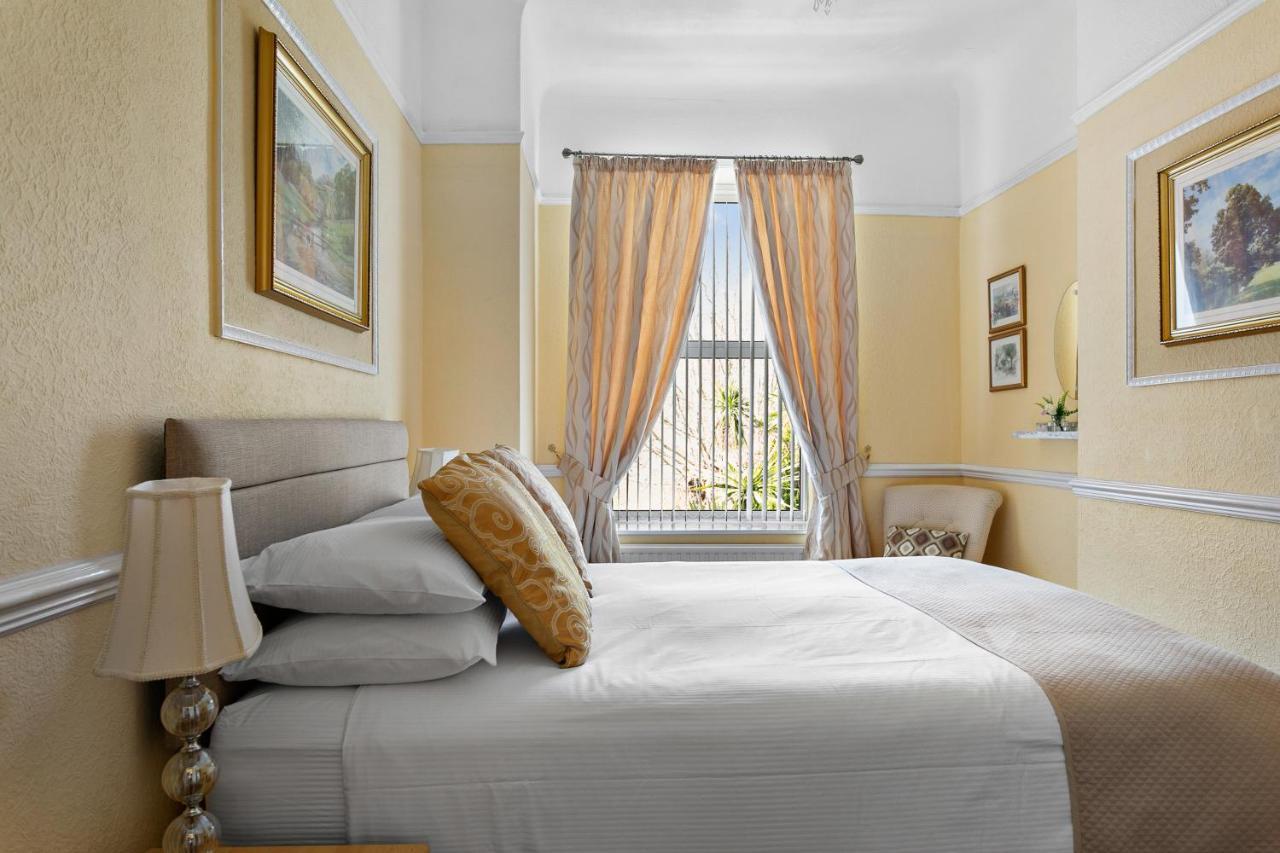 Melba House (Adults Only) Bed & Breakfast Torquay Bagian luar foto