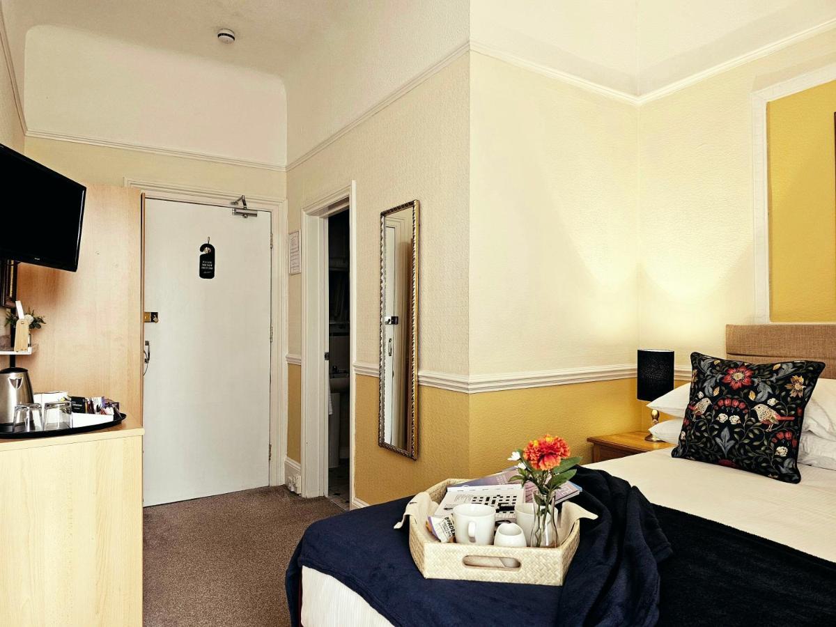 Melba House (Adults Only) Bed & Breakfast Torquay Bagian luar foto